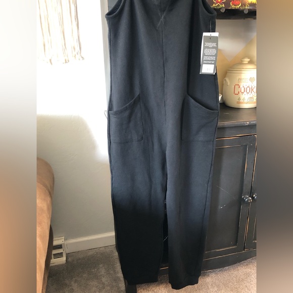 NWT Women’s Glyder Effortless Jumpsuit in black size large - Picture 11 of 15